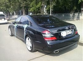 Заказ автомобилей в Екатеринбурге: Мерседес S500 W221Long